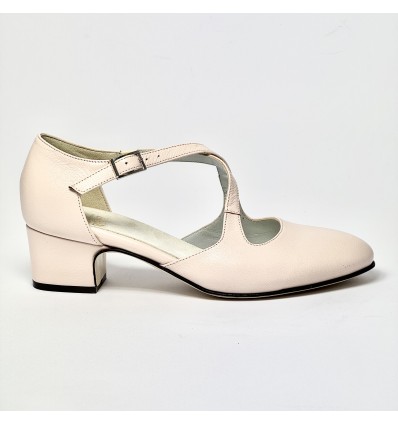 Punta chiusa pelle cipria suola cuoio tacco 30 largo