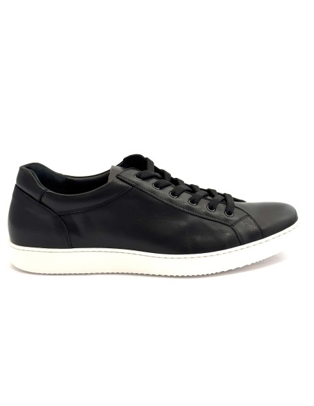 Sneaker casual uomo articolo SPENCER pelle nera suola gomma bianca