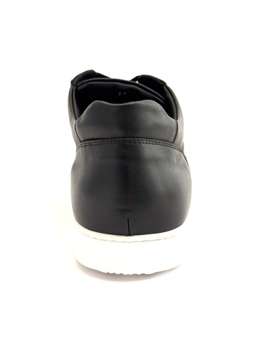 Sneaker casual uomo articolo SPENCER pelle nera suola gomma bianca
