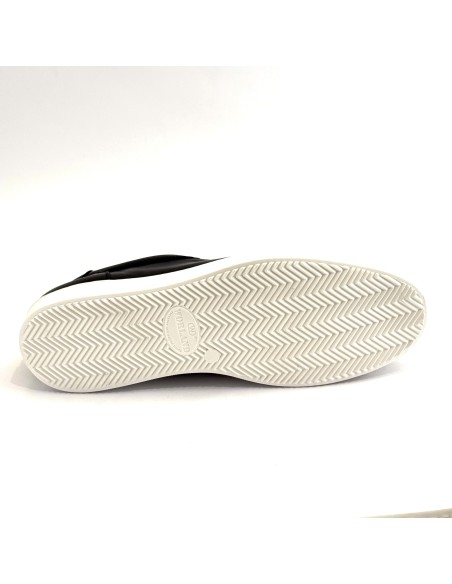 Sneaker casual uomo articolo SPENCER pelle nera suola gomma bianca